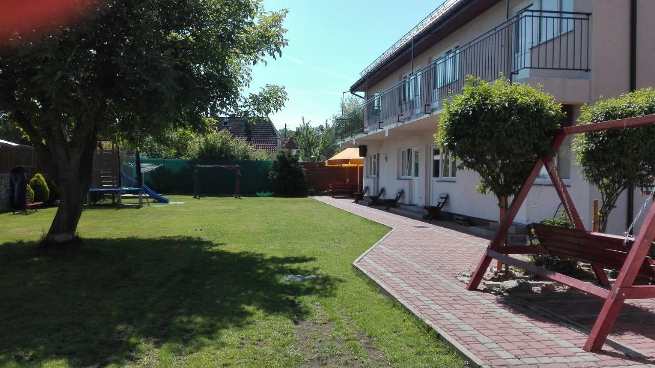 מיצ'יצ'ניו Apartamenty Gosciniec Re-Max מראה חיצוני תמונה