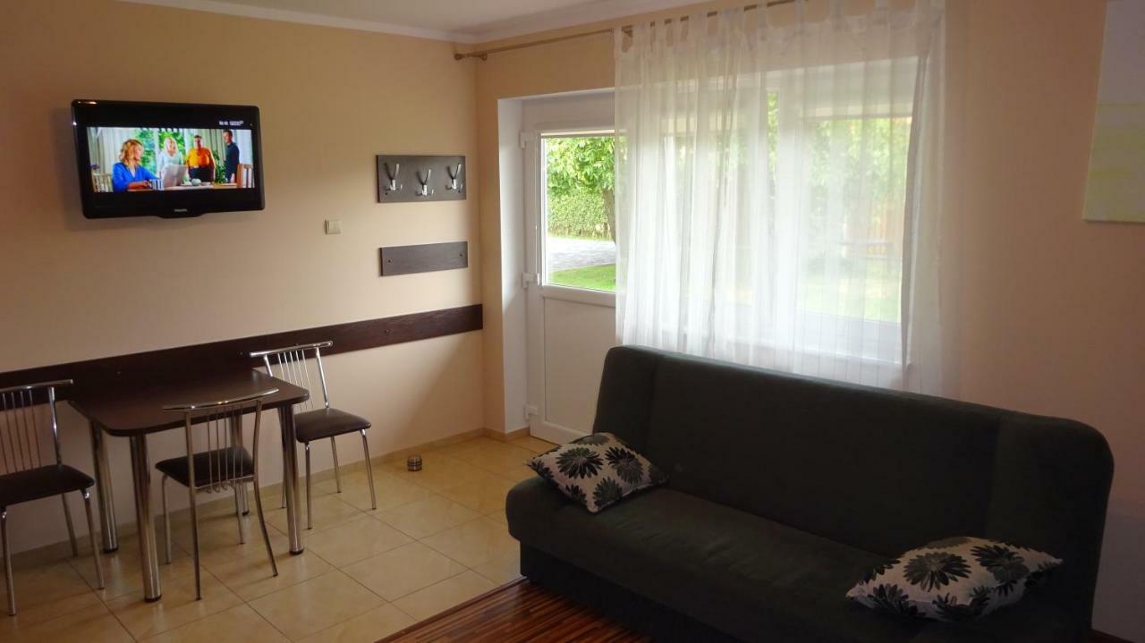 מיצ'יצ'ניו Apartamenty Gosciniec Re-Max מראה חיצוני תמונה