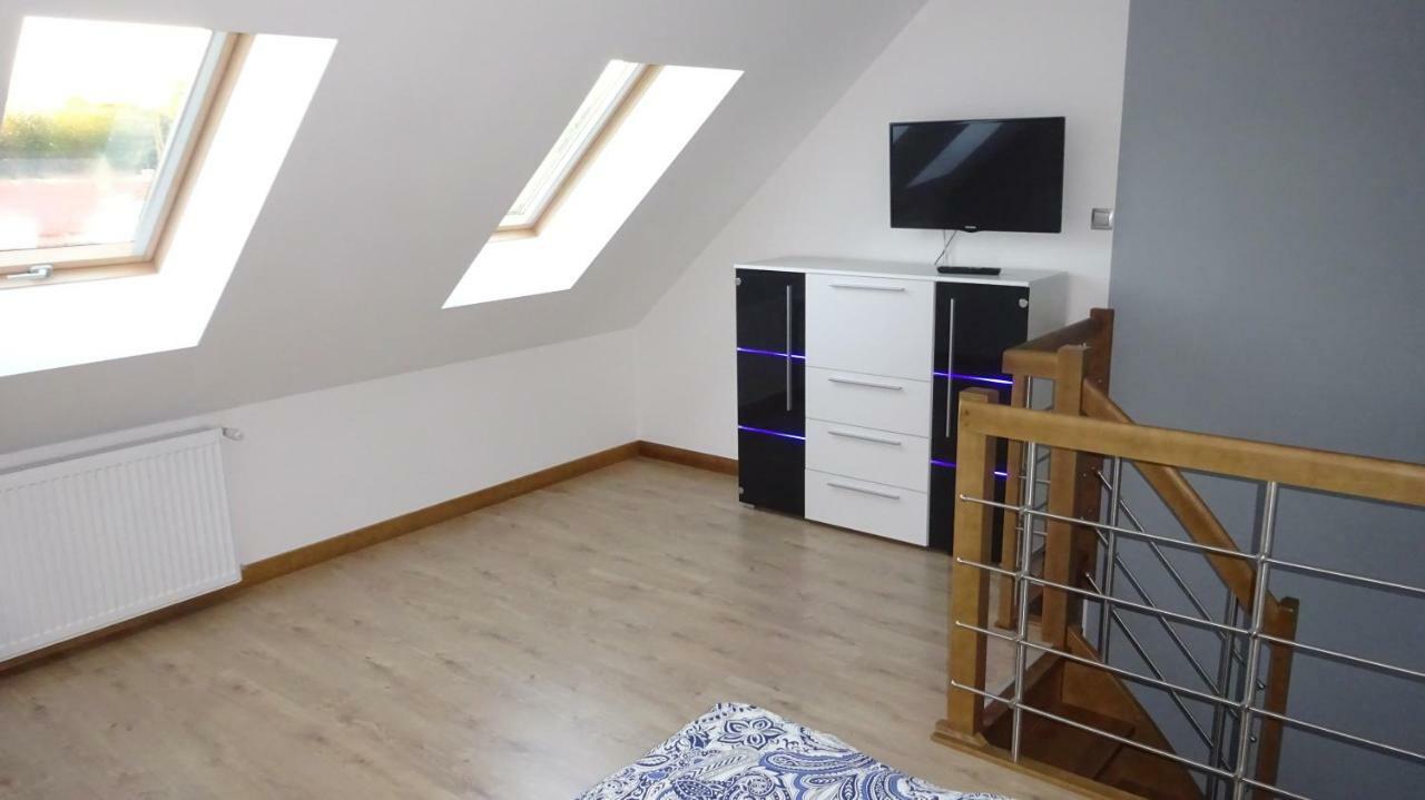 מיצ'יצ'ניו Apartamenty Gosciniec Re-Max מראה חיצוני תמונה